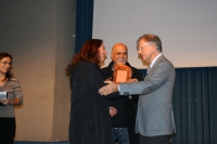 Valdo Spini consegna il Premio Speciale della Giuria a Jorge Oliveira e Ana maria Rocha per il film "Olhar de Nise" (Brasile 2015)